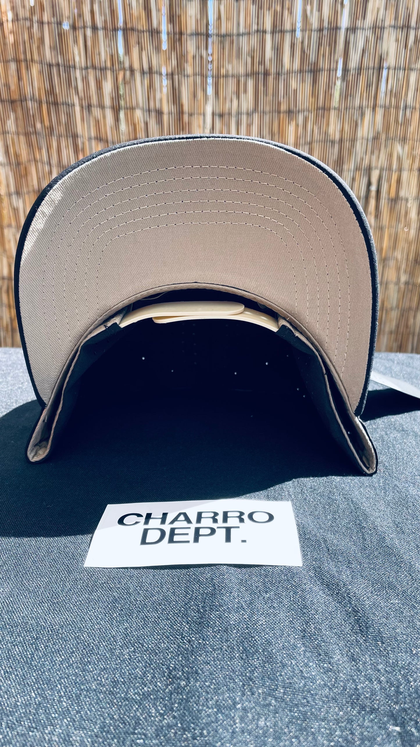 Black/khaki bottom Performance Snapback